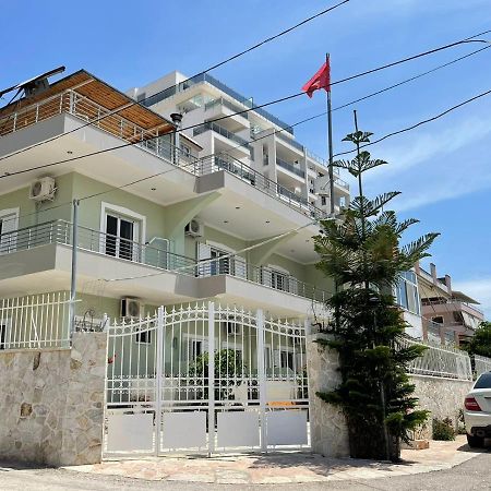 Villa Xhevdet Sarandë Buitenkant foto