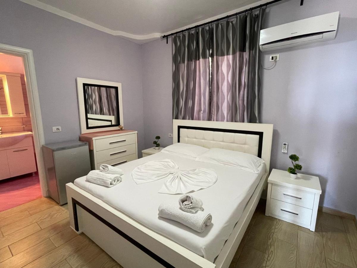 Villa Xhevdet Sarandë Buitenkant foto
