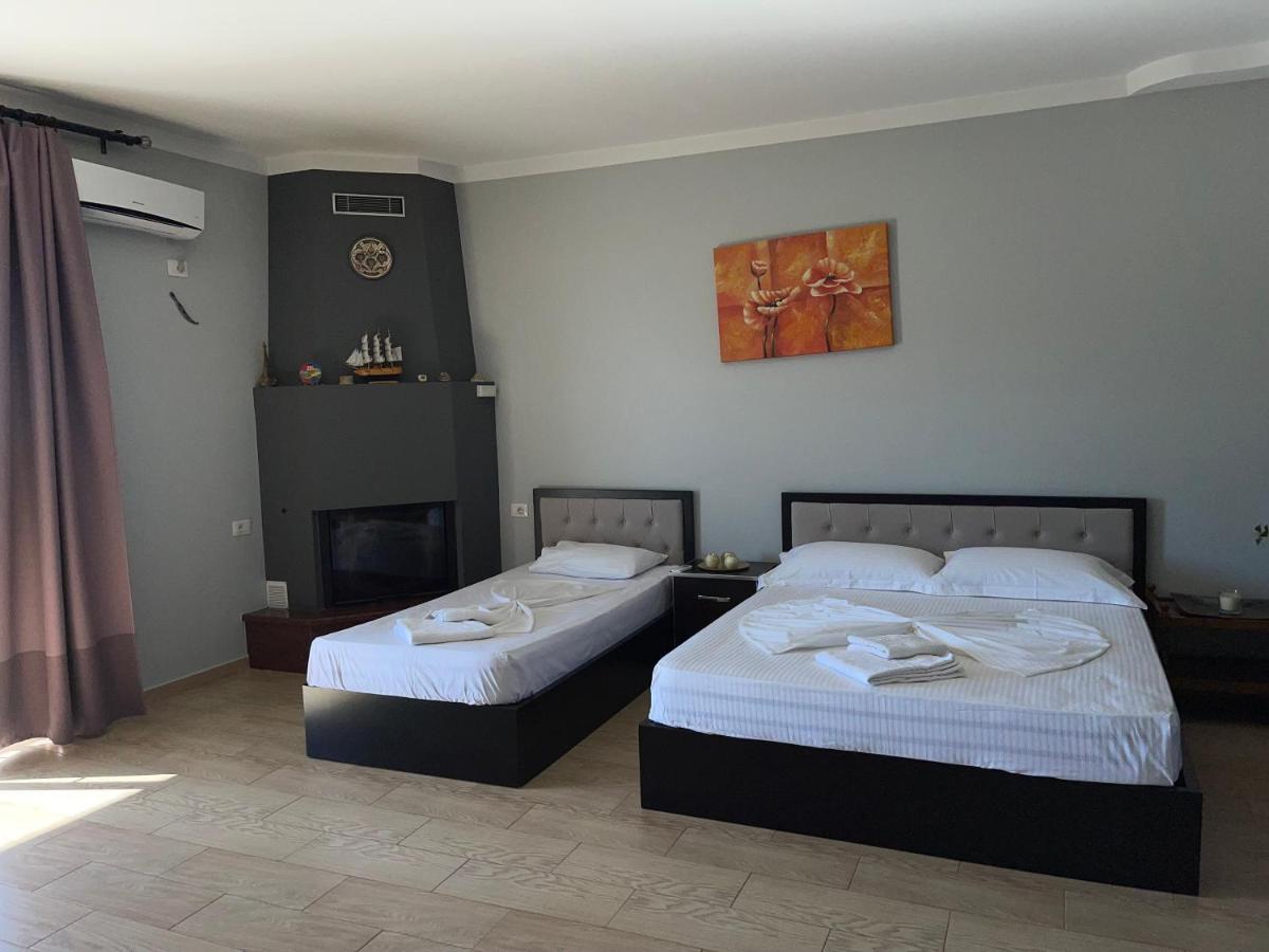 Villa Xhevdet Sarandë Buitenkant foto