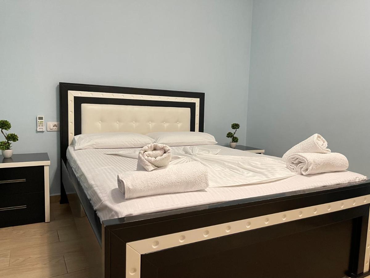 Villa Xhevdet Sarandë Buitenkant foto