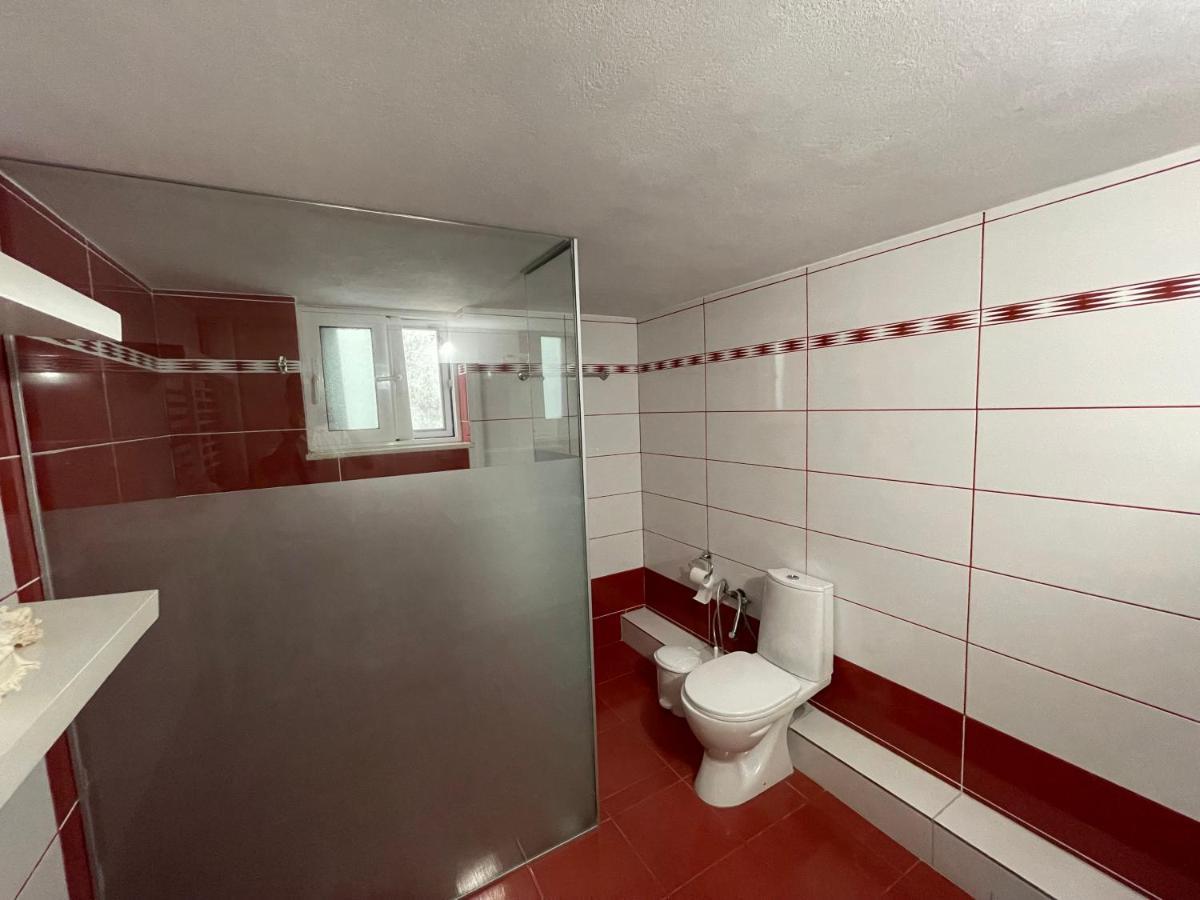 Villa Xhevdet Sarandë Buitenkant foto