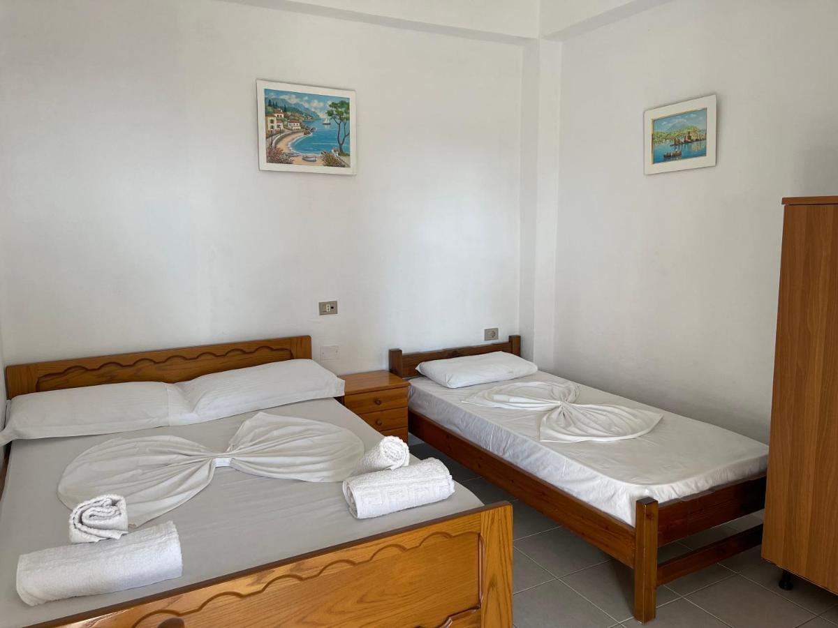 Villa Xhevdet Sarandë Buitenkant foto