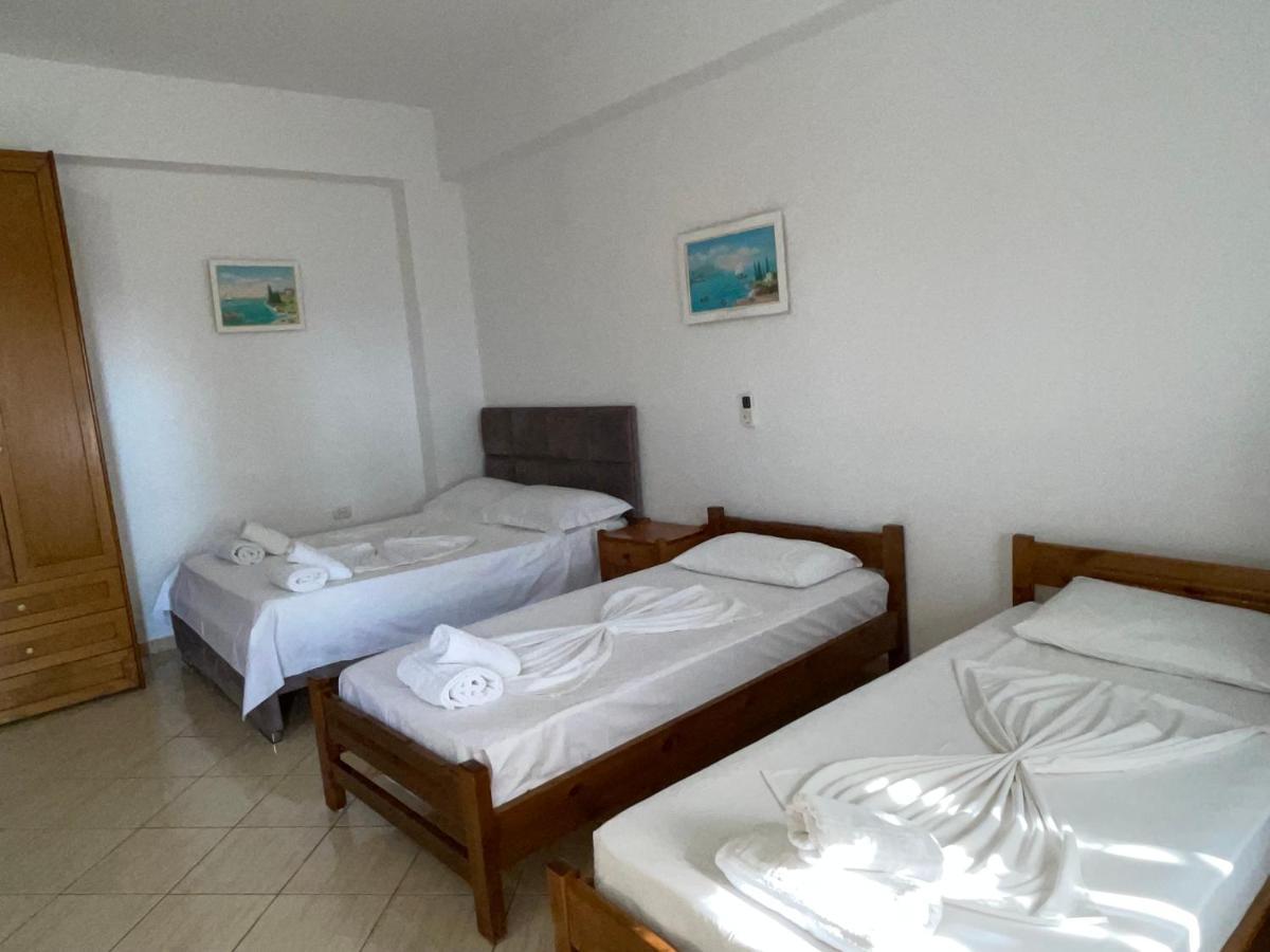 Villa Xhevdet Sarandë Buitenkant foto
